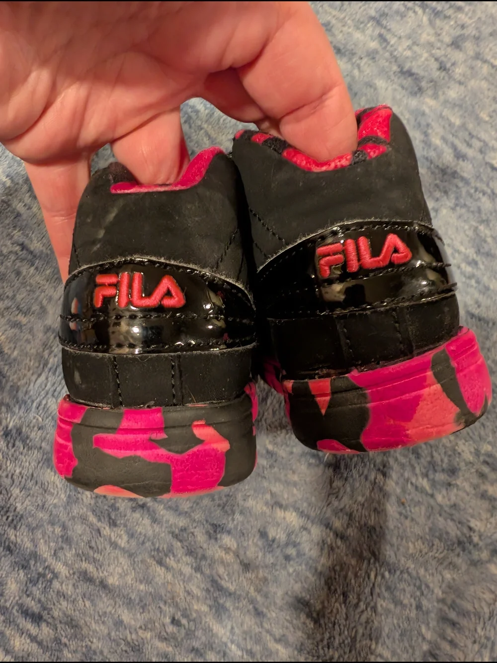 FILA Kids Size 5 Black & Pink Camo High-Top Sneakers